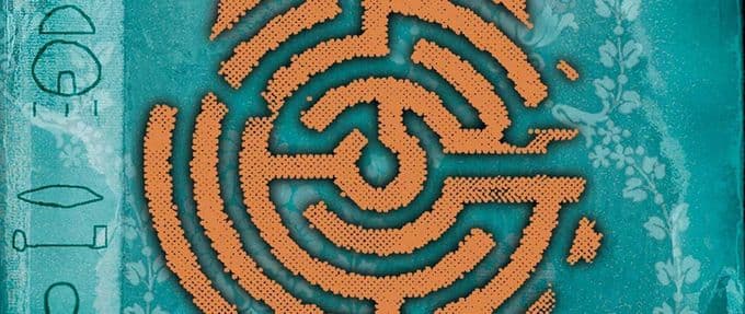 mystery books featuring mazes and labyrinths