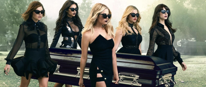 Spencer, Aria, Hannah, Emily, and Ali carrying a casket